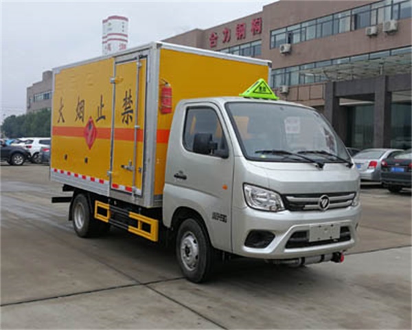 福田小型3.3米易燃?xì)怏w運(yùn)輸車