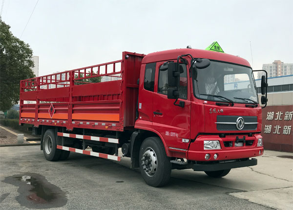 東風(fēng)天錦6.2米9.45噸氣瓶運輸車